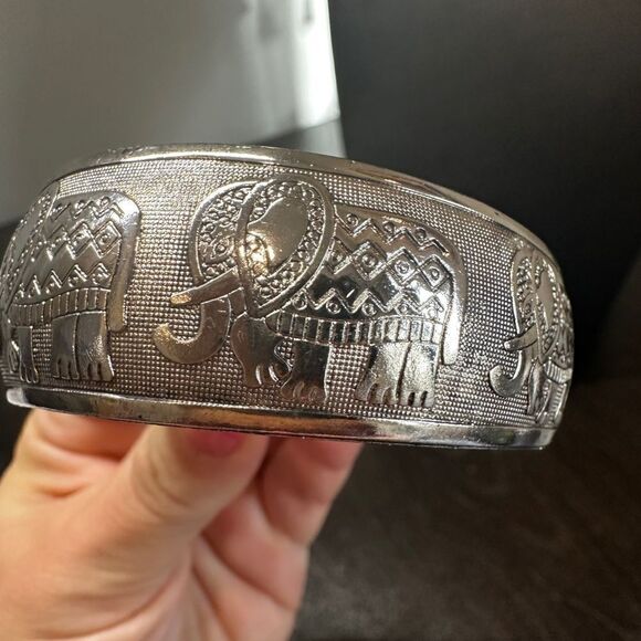 Vintage silver plated thai elephant cuff bracelet! - Picture 11 of 11